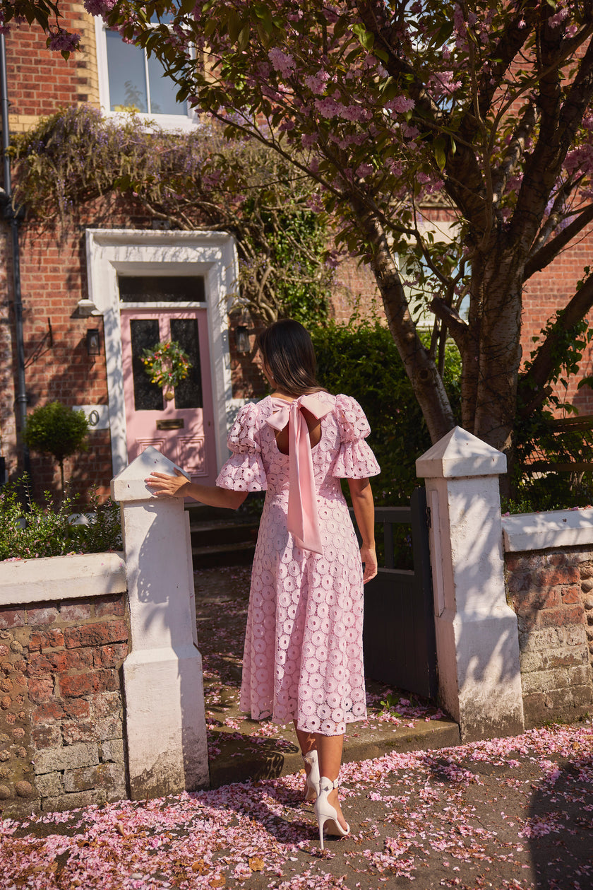 CALLIE LACE PUFF SLEEVE MIDI DRESS WTH BOW BACK - PALE PINK