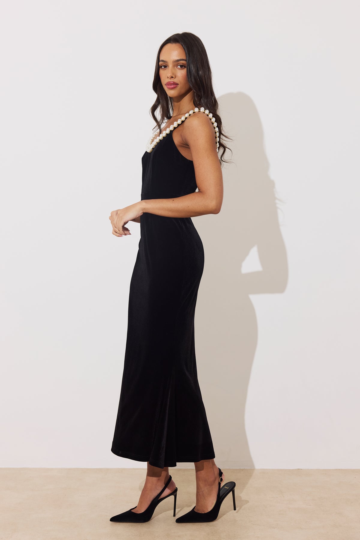VICTOIRE PEARL FISHTAIL MIDI DRESS - BLACK VELVET