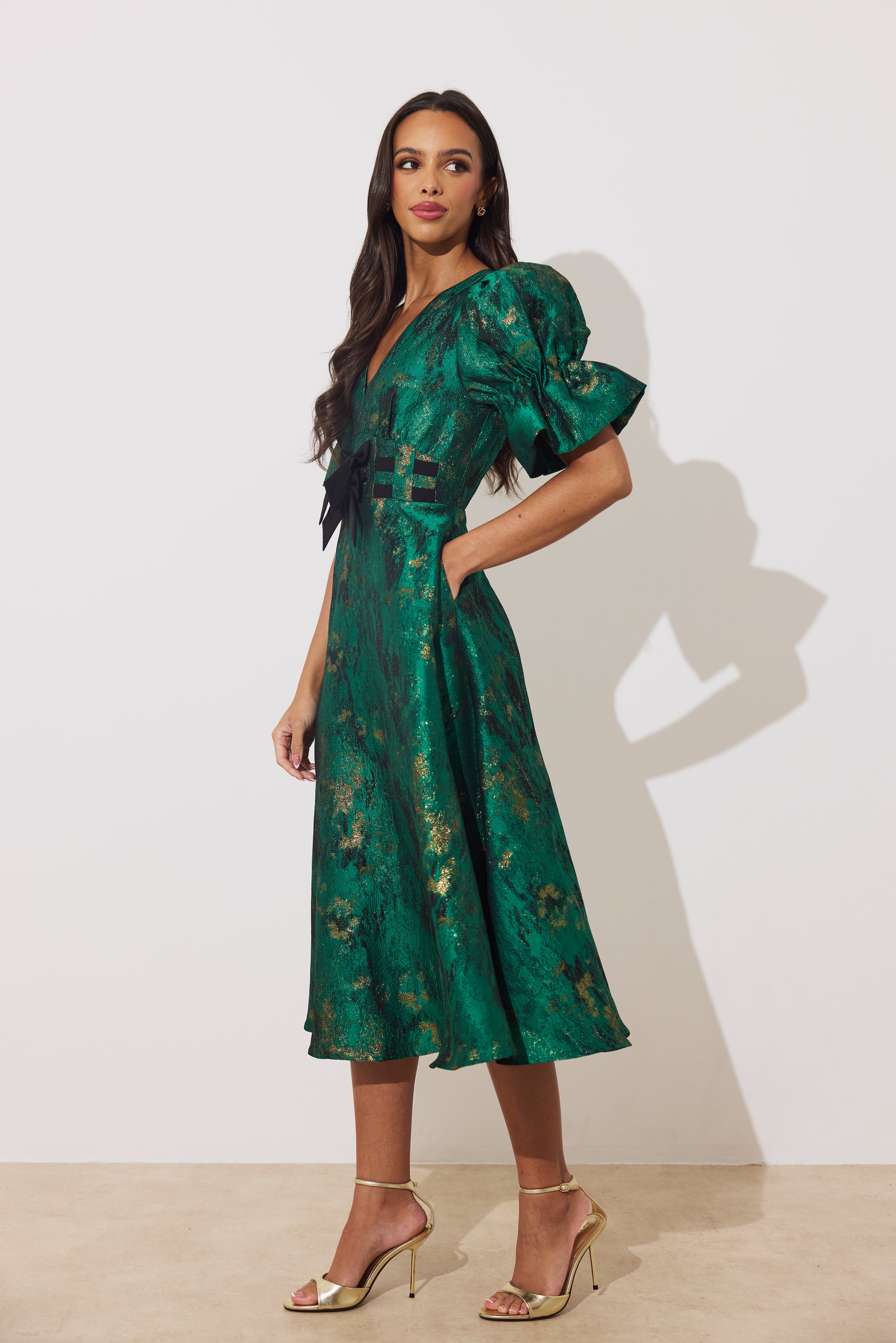 CALLIE METALLIC BOW FULL SKIRT MIDI DRESS - EMERALD GREEN