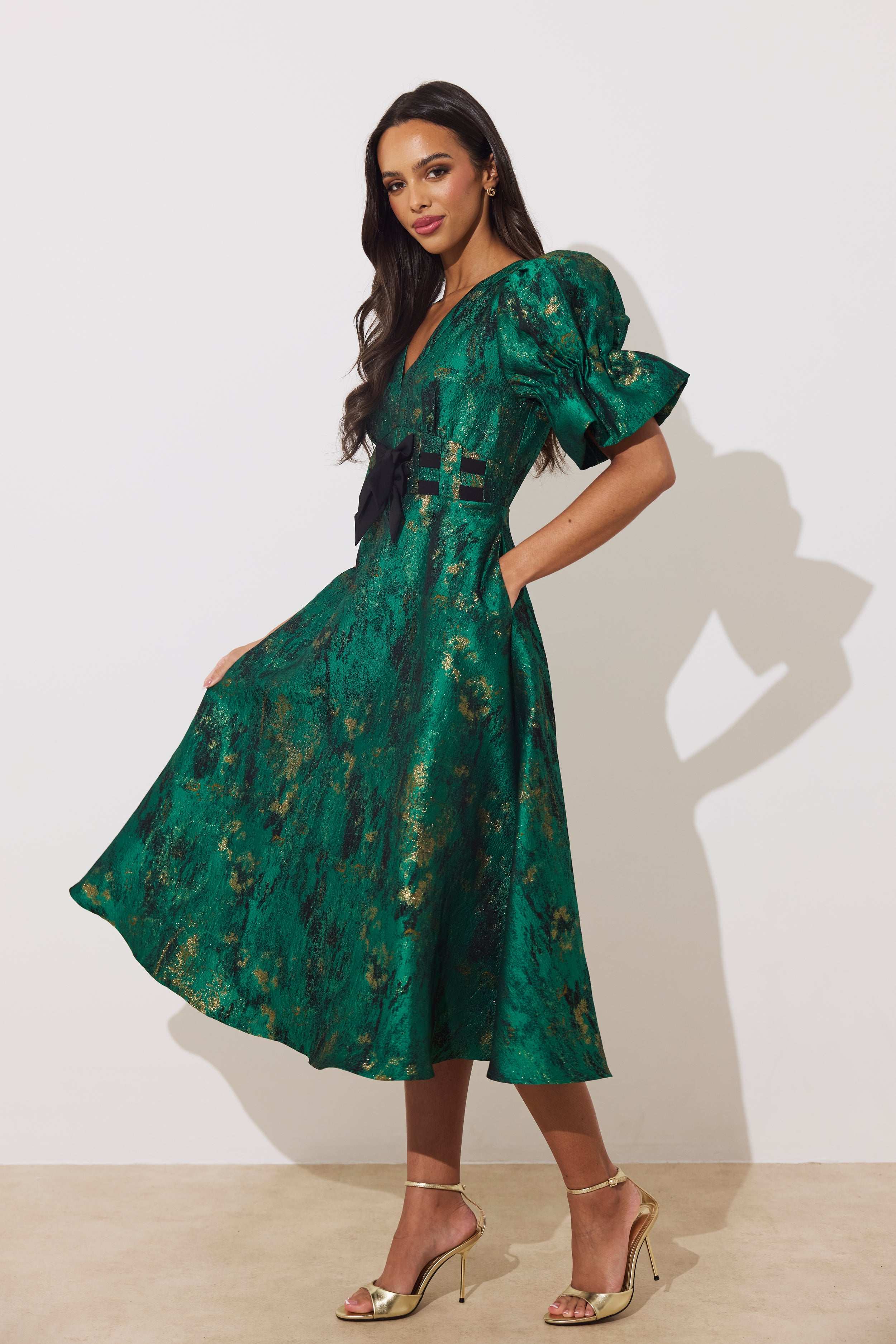 CALLIE METALLIC BOW FULL SKIRT MIDI DRESS - EMERALD GREEN