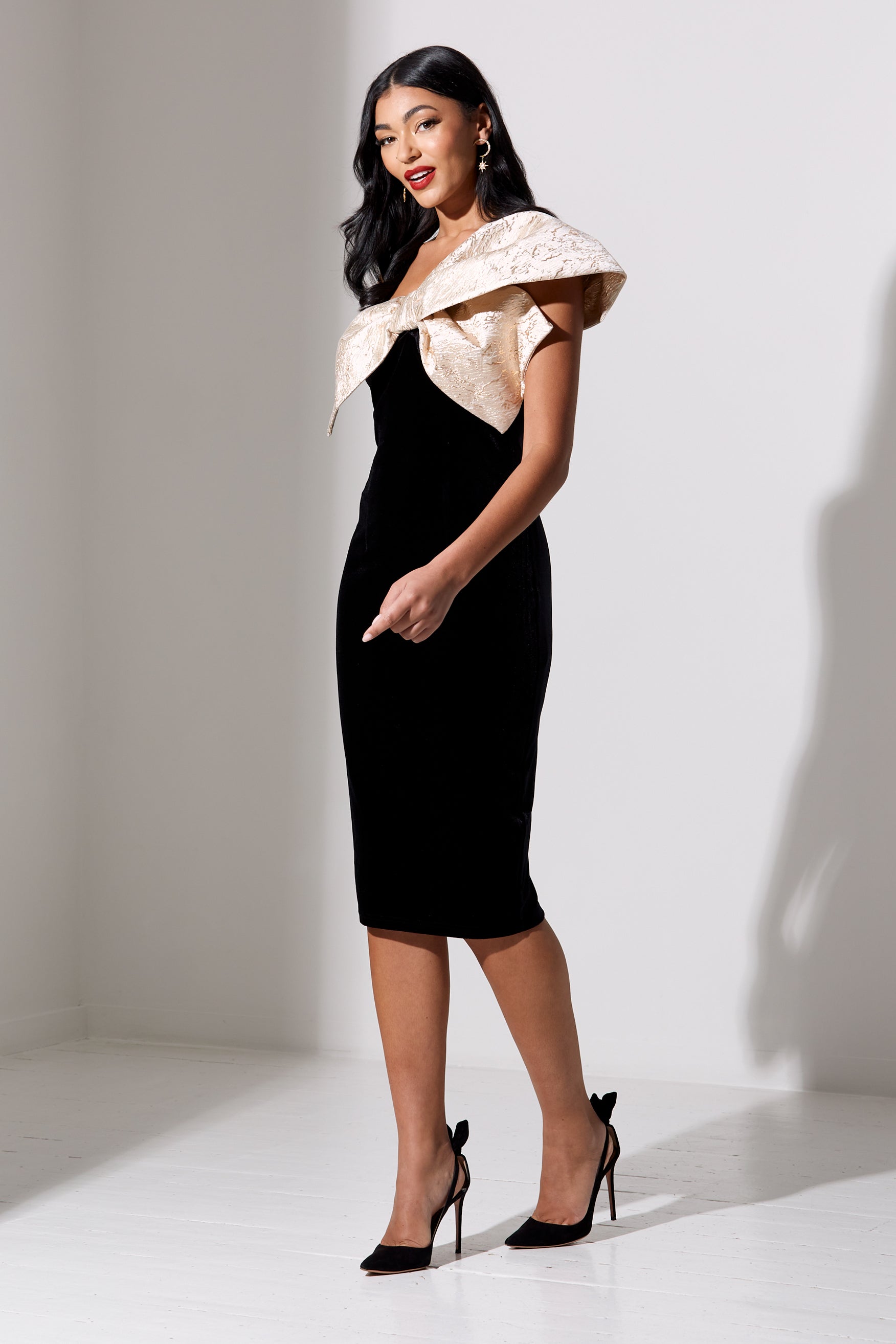 RAPHELITE VELVET JACQUARD BOW DRESS - BLACK GOLD
