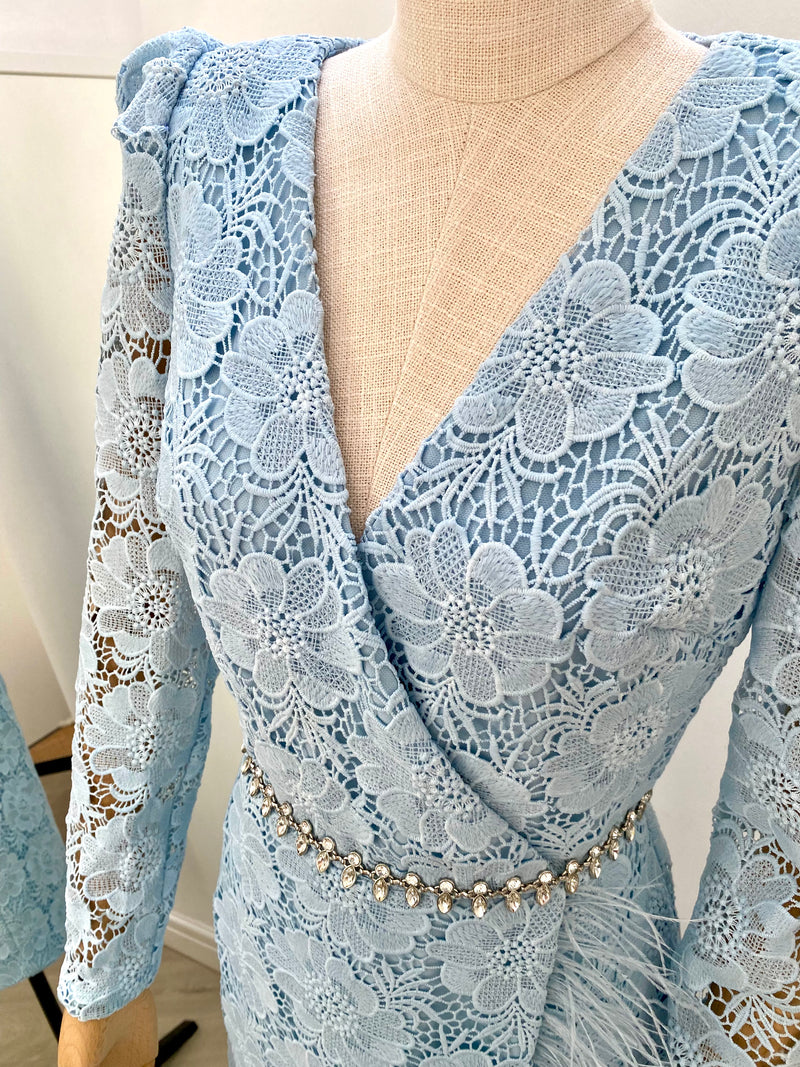 Baby blue lace clearance dress with sleeves